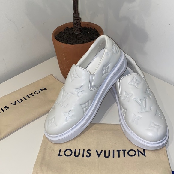 Louis Vuitton men’s padded leather sneakers - Picture 1 of 4